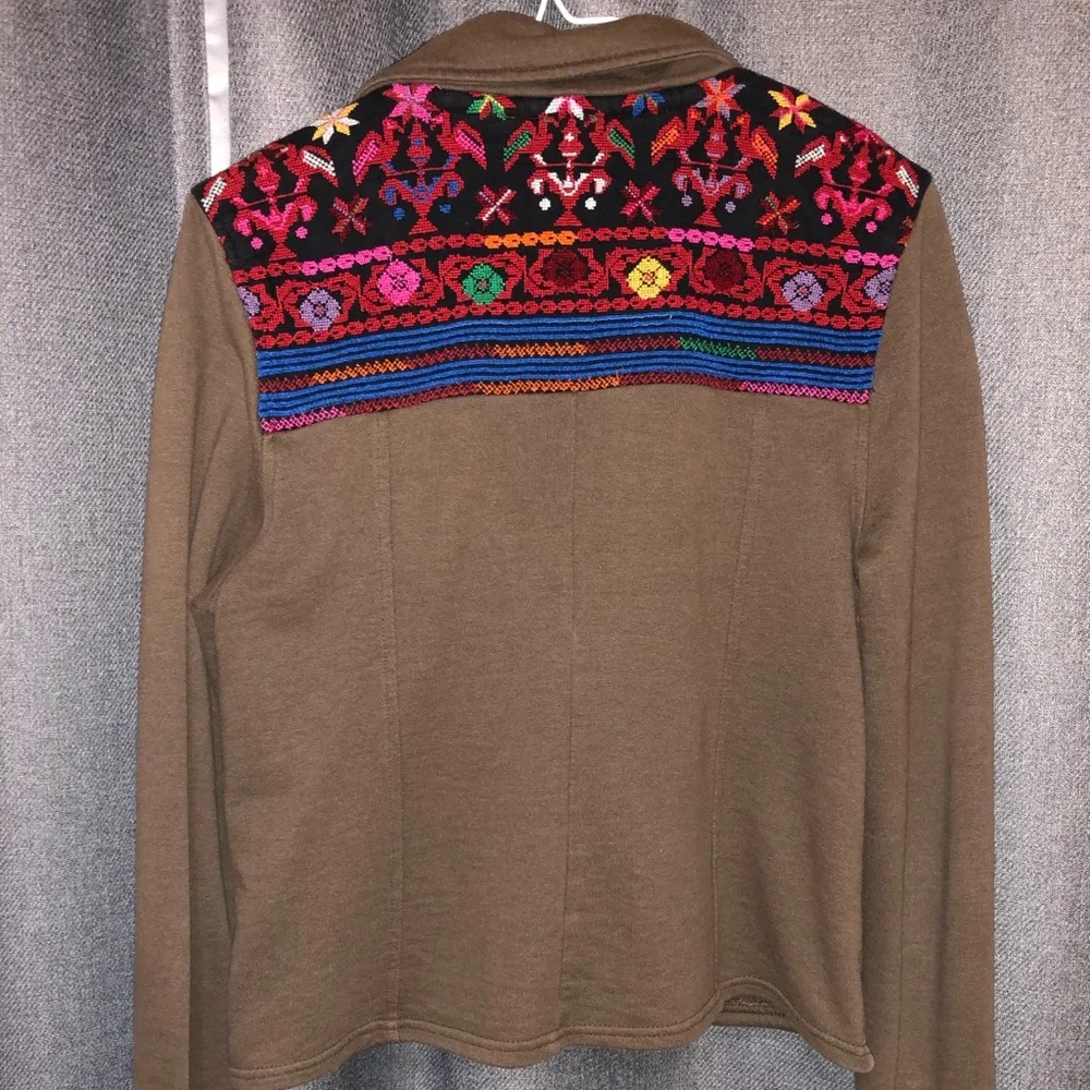Ecoté Jacket - Picture 5 of 6
